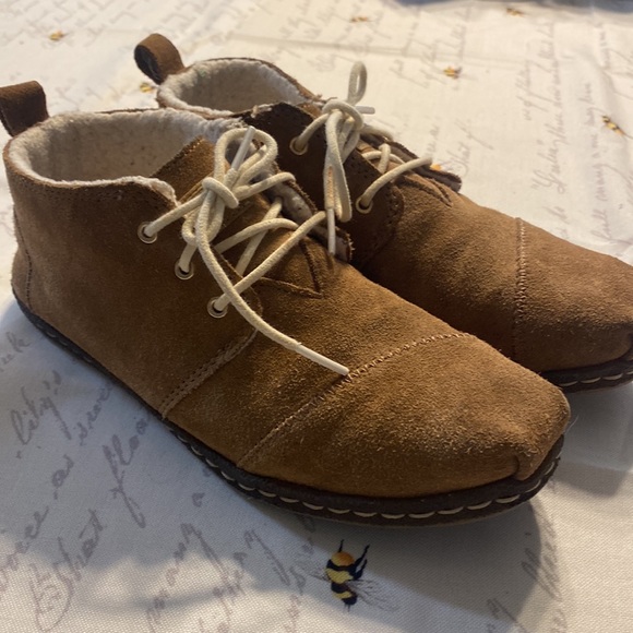 COPY - TOMS Brown Women's Bota Suede Lace - Up Boots - Picture 8 of 8